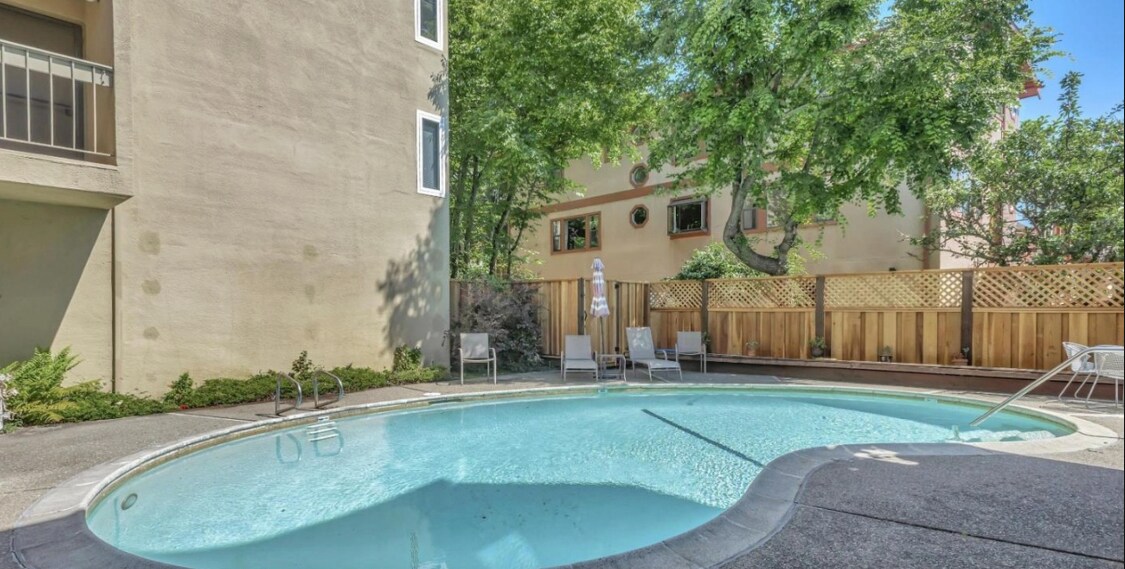 Pool - 828 N El Camino Real