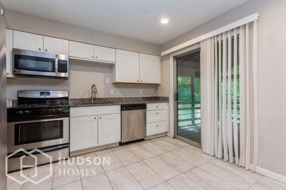 Building Photo - NOW AVAILABLE! 11 Cedar Lane, Rhinebeck, N...