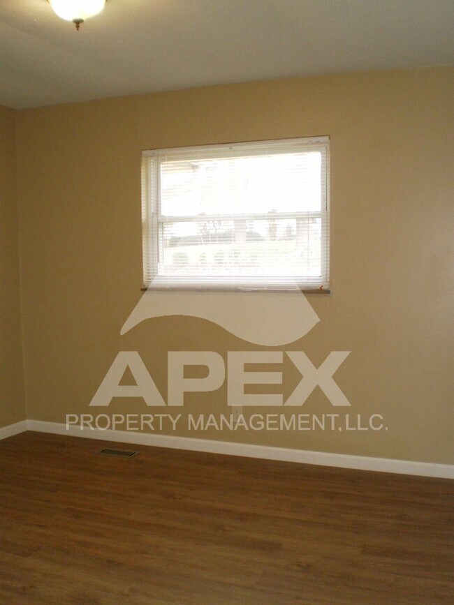 Building Photo - 312 Watauga Dr