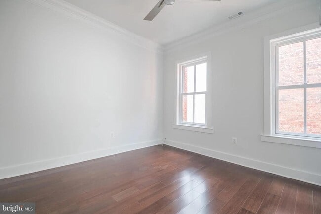 Building Photo - 1640 19th St NW