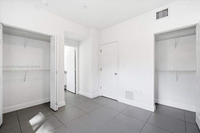 Building Photo - 541 NW 33rd St
