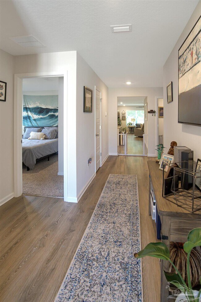 Building Photo - 951 Lovebird Ct