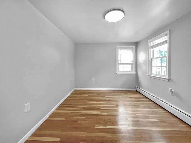Building Photo - 41 Burrwood Rd