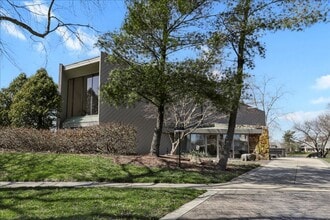 Building Photo - 4010 Clubhouse Dr