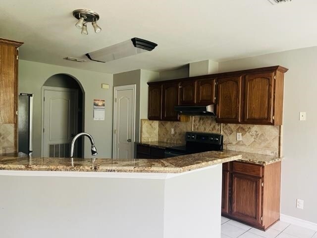 Building Photo - 3816 Winrock Dr