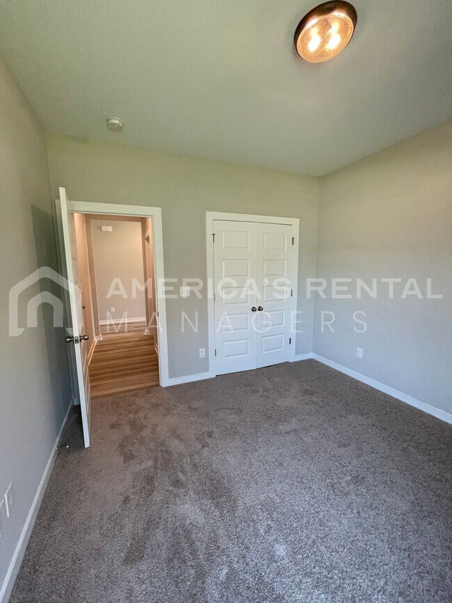 Building Photo - Home for Rent in Meridianville, AL!!! Avai...