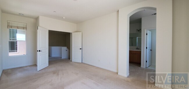 Building Photo - 1715 Bilbao Dr