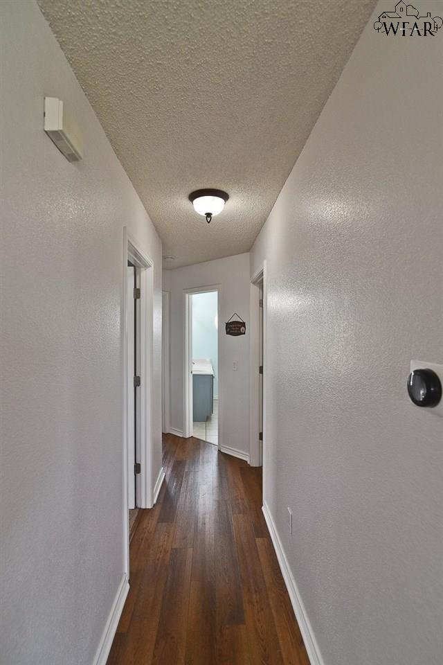Building Photo - 5516 Chinaberry Dr