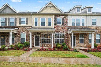 Building Photo - 8009 Whitegrove Rd