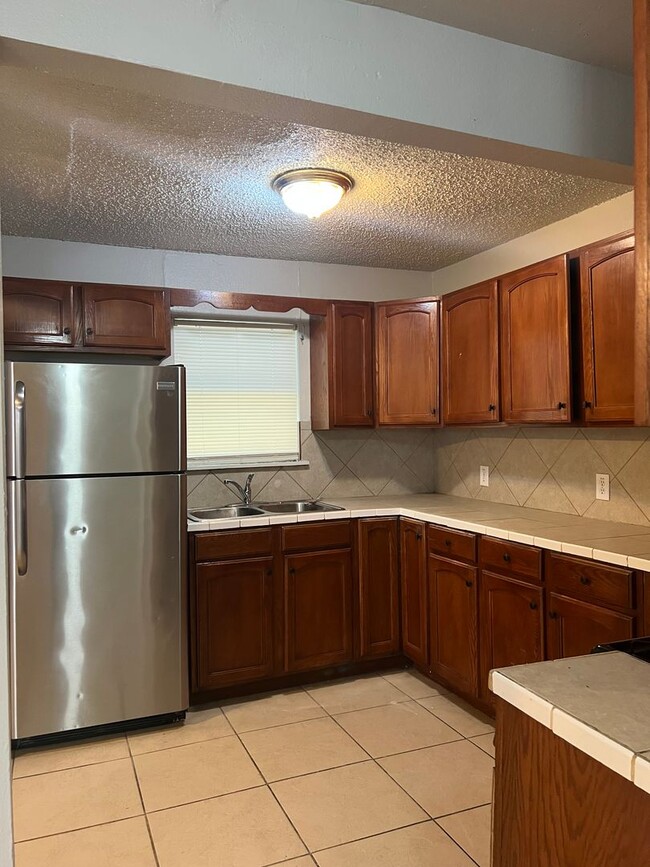 Building Photo - Cozy 2-Bedroom Casita Near St. Mary’s Univ...