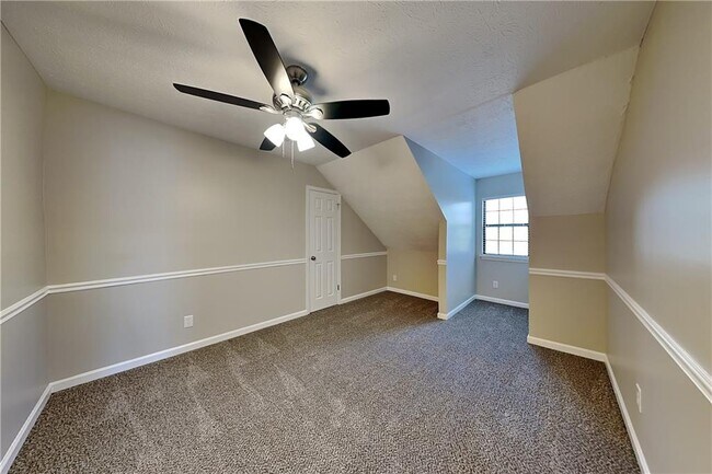 Building Photo - 2888 Cardinal Trce