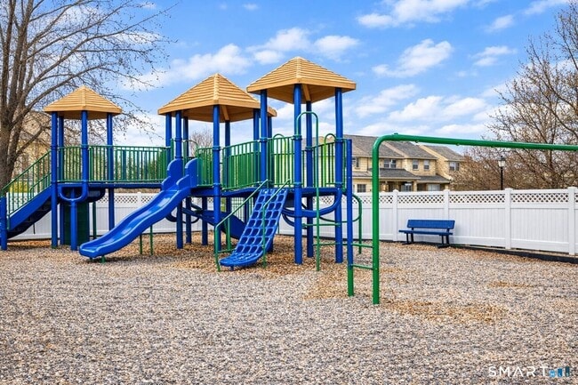 Building Photo - 237 Willow Springs