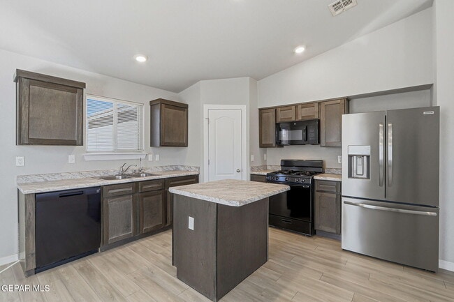 Building Photo - 14557 Firewheel Ave