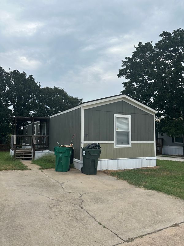 Building Photo - 139 Neches Dr