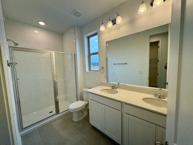 Building Photo - MOVE IN SPECIAL-3 bedroom with study/flex/office/keeping room