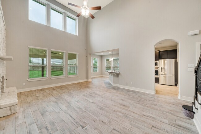 Building Photo - 8325 Paola St