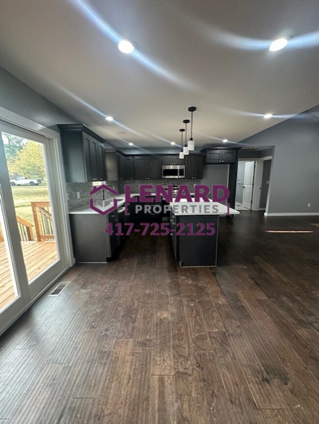 Building Photo - Brand New 3 Bedroom Home!