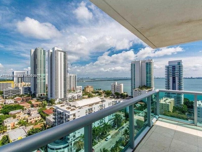 Building Photo - 333 NE 24th St