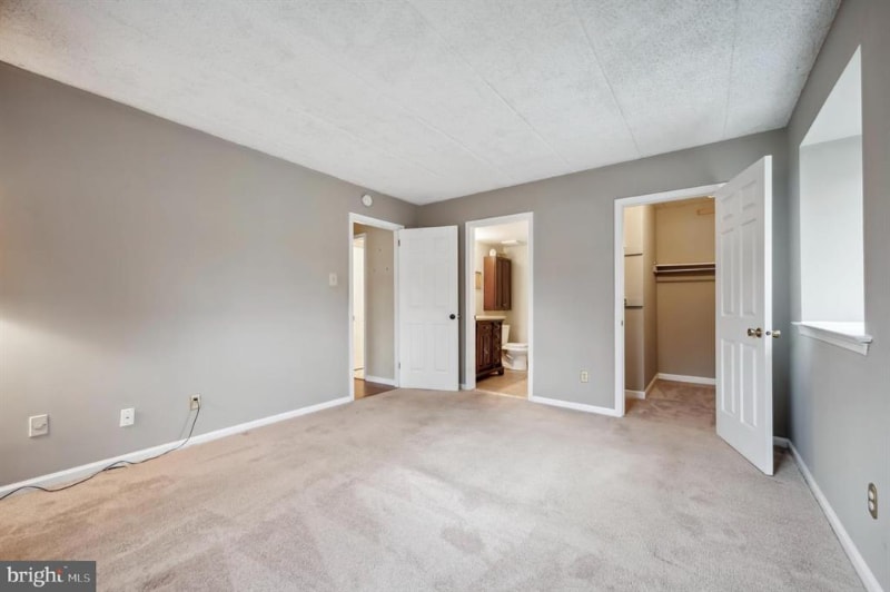 Building Photo - 70 Le Forge Ct