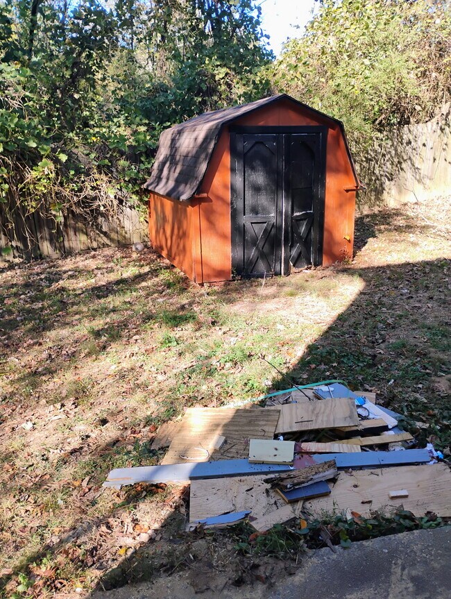 Building Photo - 6111 Creekford Dr