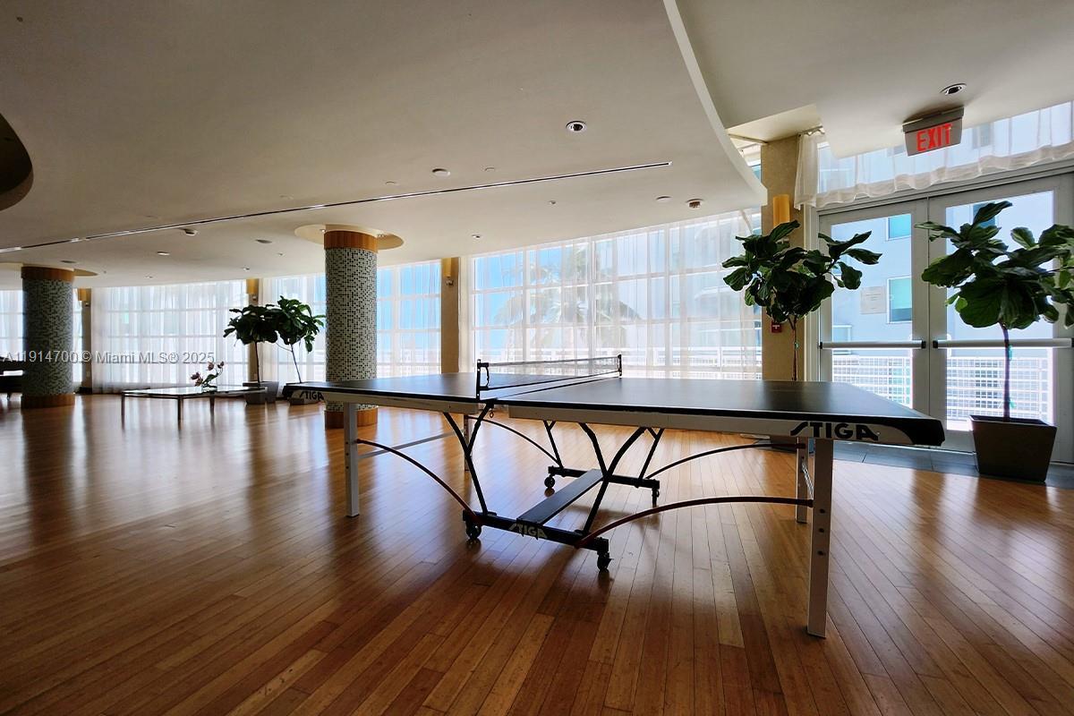 Building Photo - 253 NE 2nd St