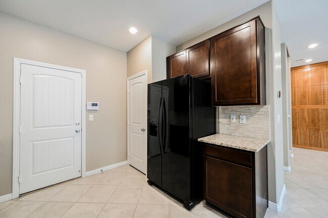 Building Photo - Look No Further! Lovely 3 Bedroom And 2.5 ...