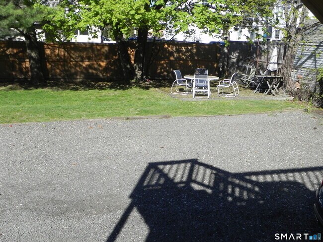 Building Photo - 10 Hawkins Ave