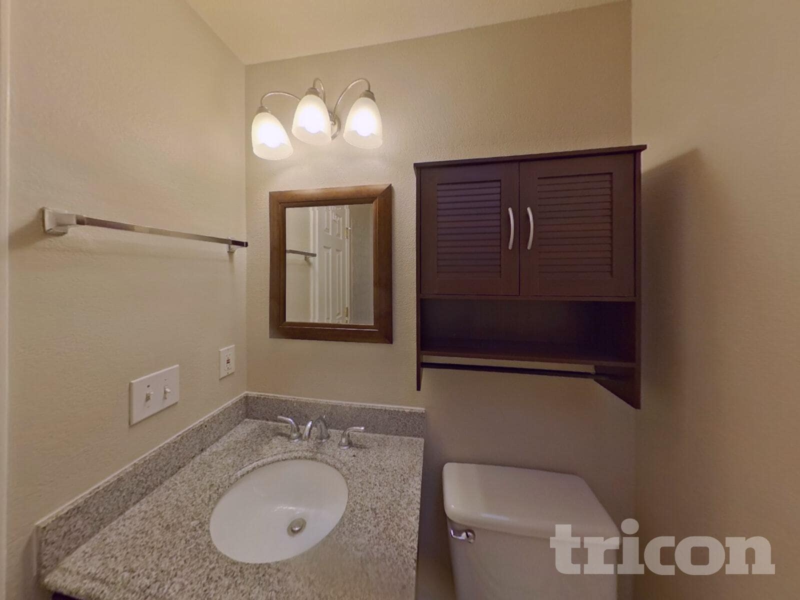 Building Photo - 3460 Cedarhurst Way