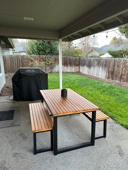 Building Photo - 1515 W Harbeck Rd