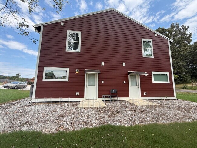 Building Photo - 101 Lacy Ln