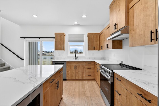 Building Photo - BRAND NEW TOWNHOME IN REXBURG WITH GARAGE