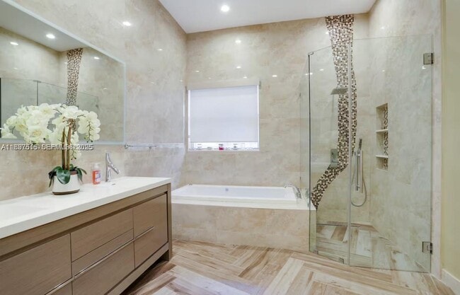 Building Photo - 5960 NW 79th Way