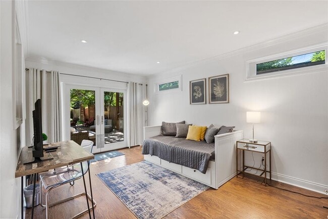 Building Photo - 2105 Westover Rd