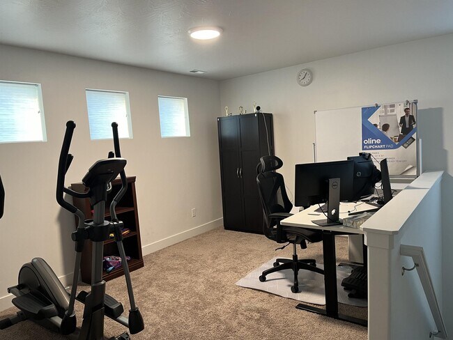 Building Photo - 4592 Rustic Ranch Way