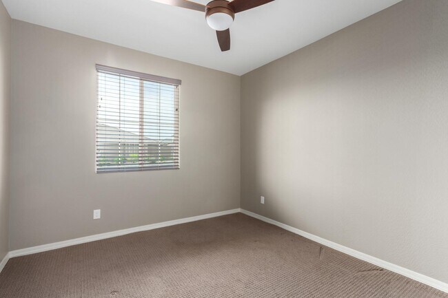 Building Photo - 27025 N 69th Ln