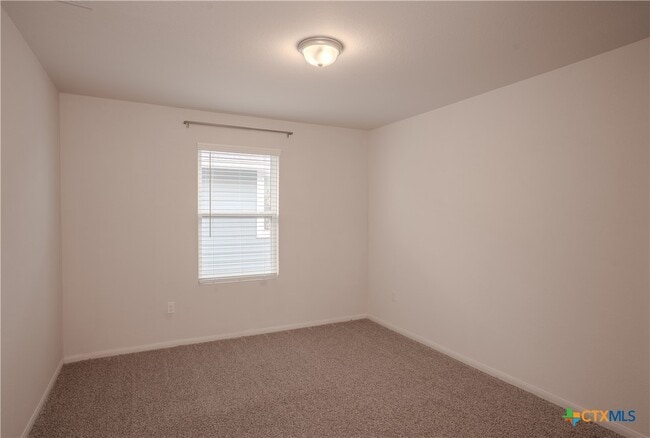 Building Photo - 141 Everglades Dr