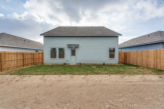 Building Photo - 3335 Gingham Pt