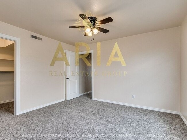 Building Photo - 2 bed/1.5 bath Norman Townhome Duplex - AV...