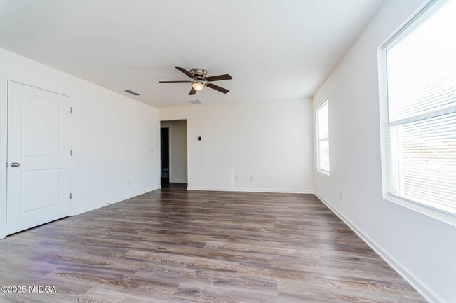 Building Photo - 307 Gazebo Dr