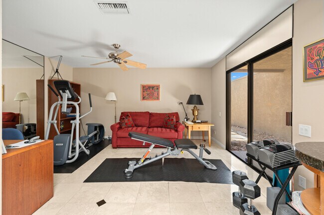 Building Photo - 70520 Gardenia Ct