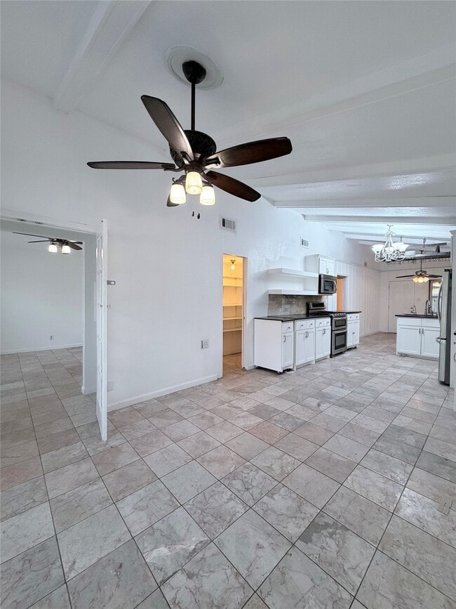 Building Photo - 618 Sulphur St