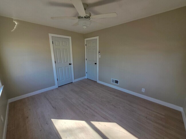 Building Photo - 367 Mohawk Ave