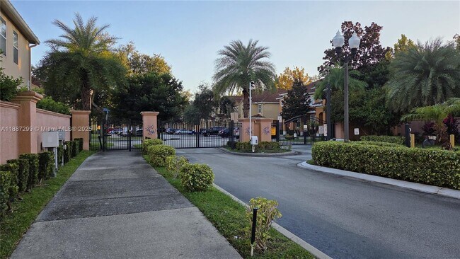 Building Photo - 2669 Mayaguana St