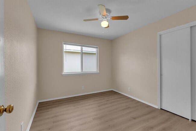 Building Photo - 111 David Dr
