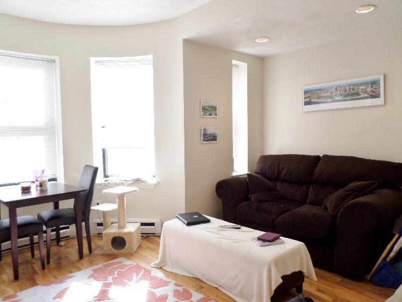 Building Photo - 45 Westland Ave