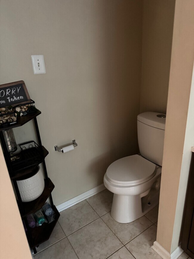 Building Photo - 13652 Palmetto Cir
