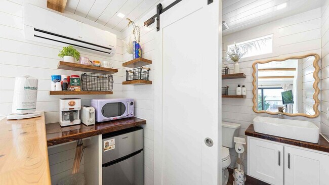 Building Photo - 316 Bream Ave