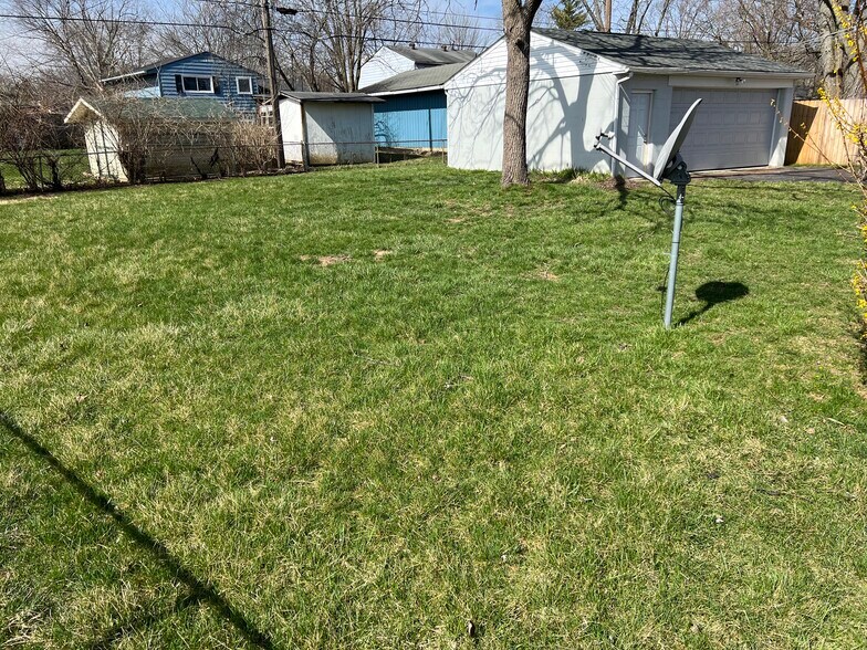 View of Back yard - 4571 Moraine Ave
