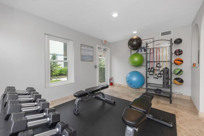 Building Photo - 4355 FL-60