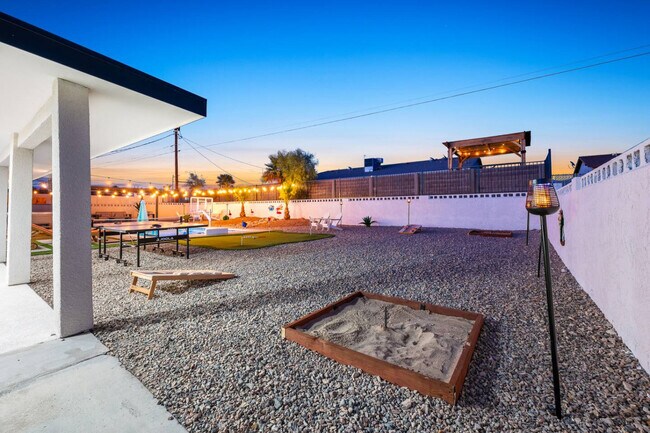 Building Photo - 131 Mescal Loop